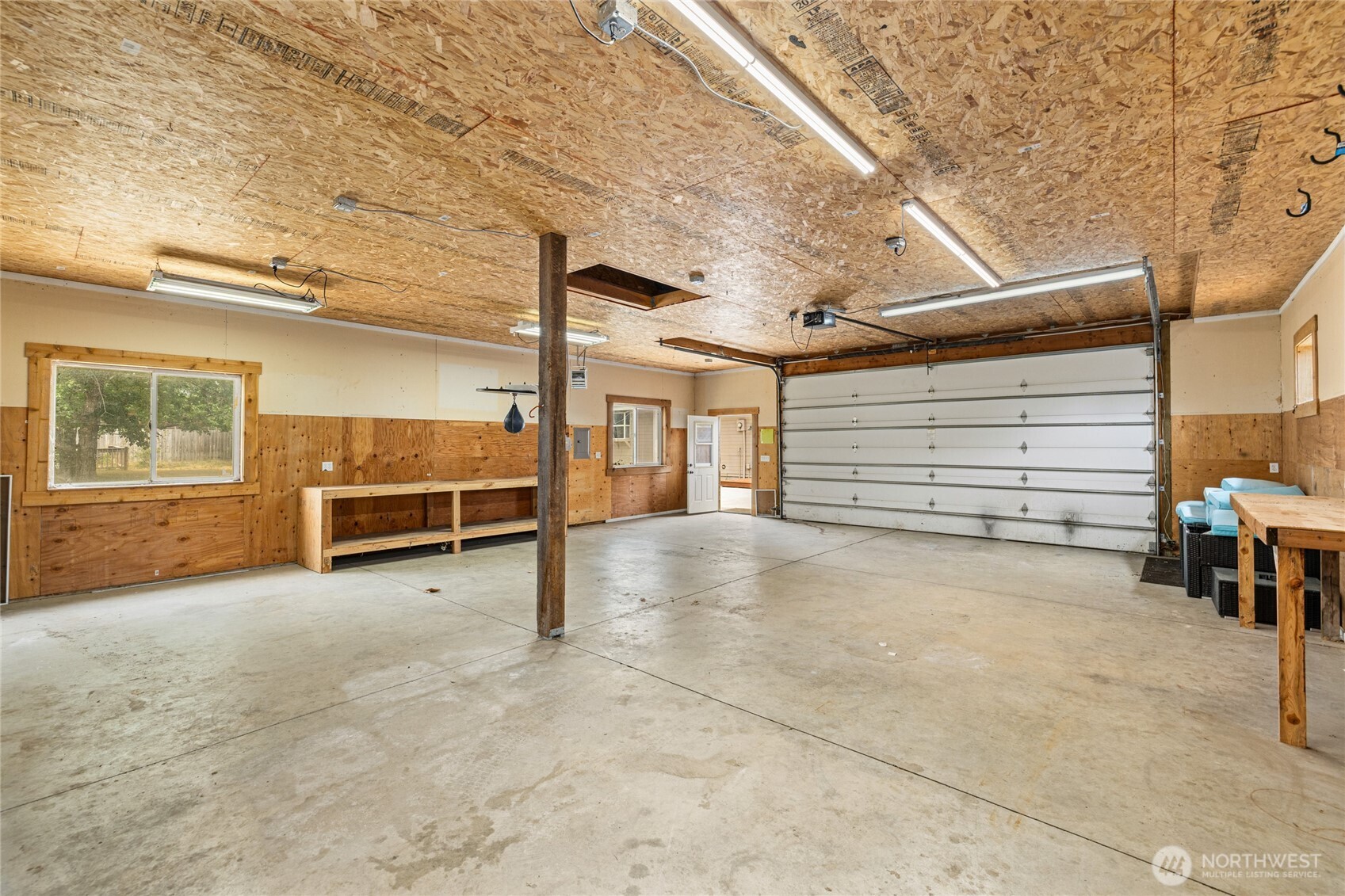 611 E Kyllo Road Property Photo 18