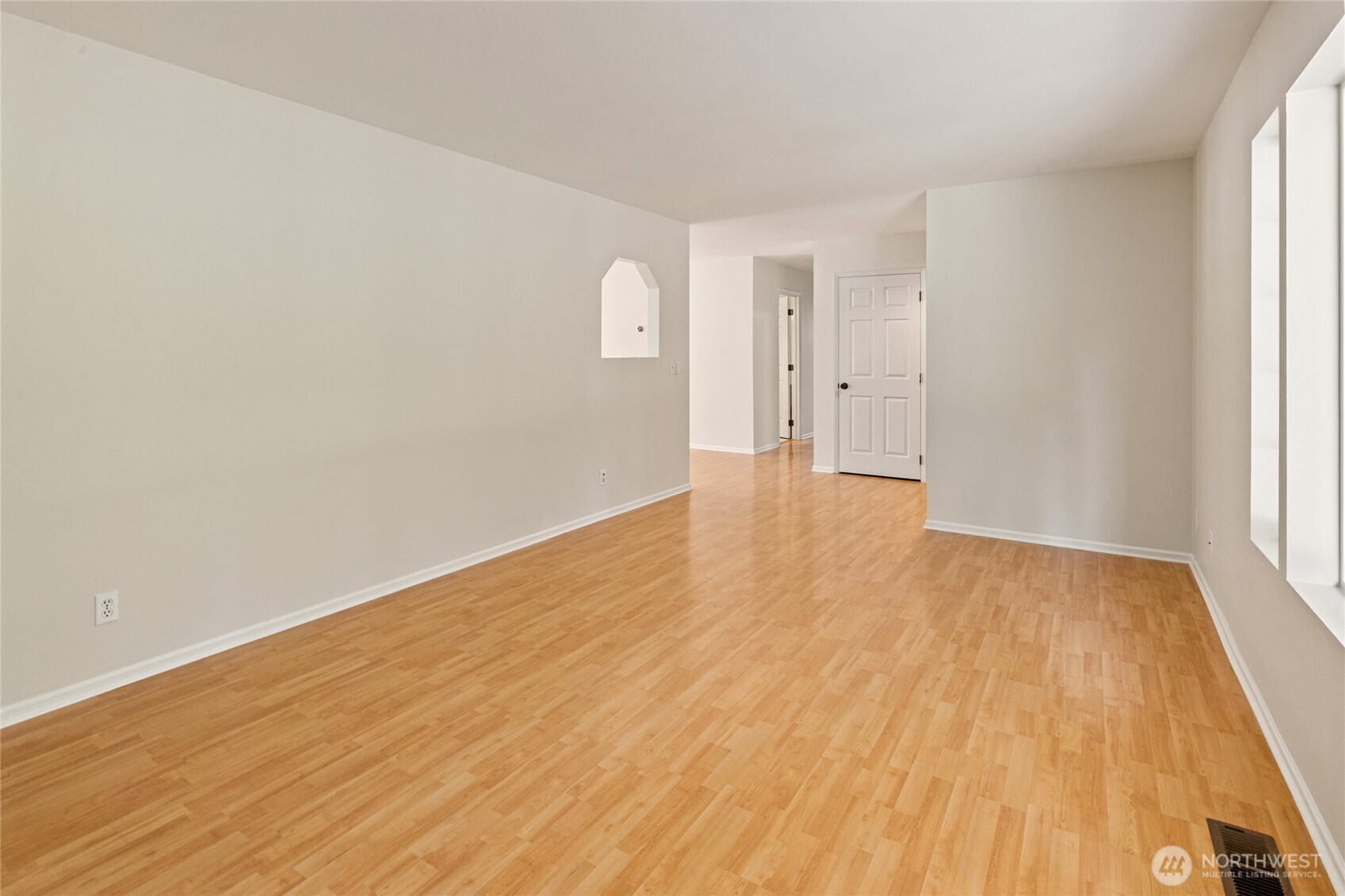 611 E Kyllo Road Property Photo 21