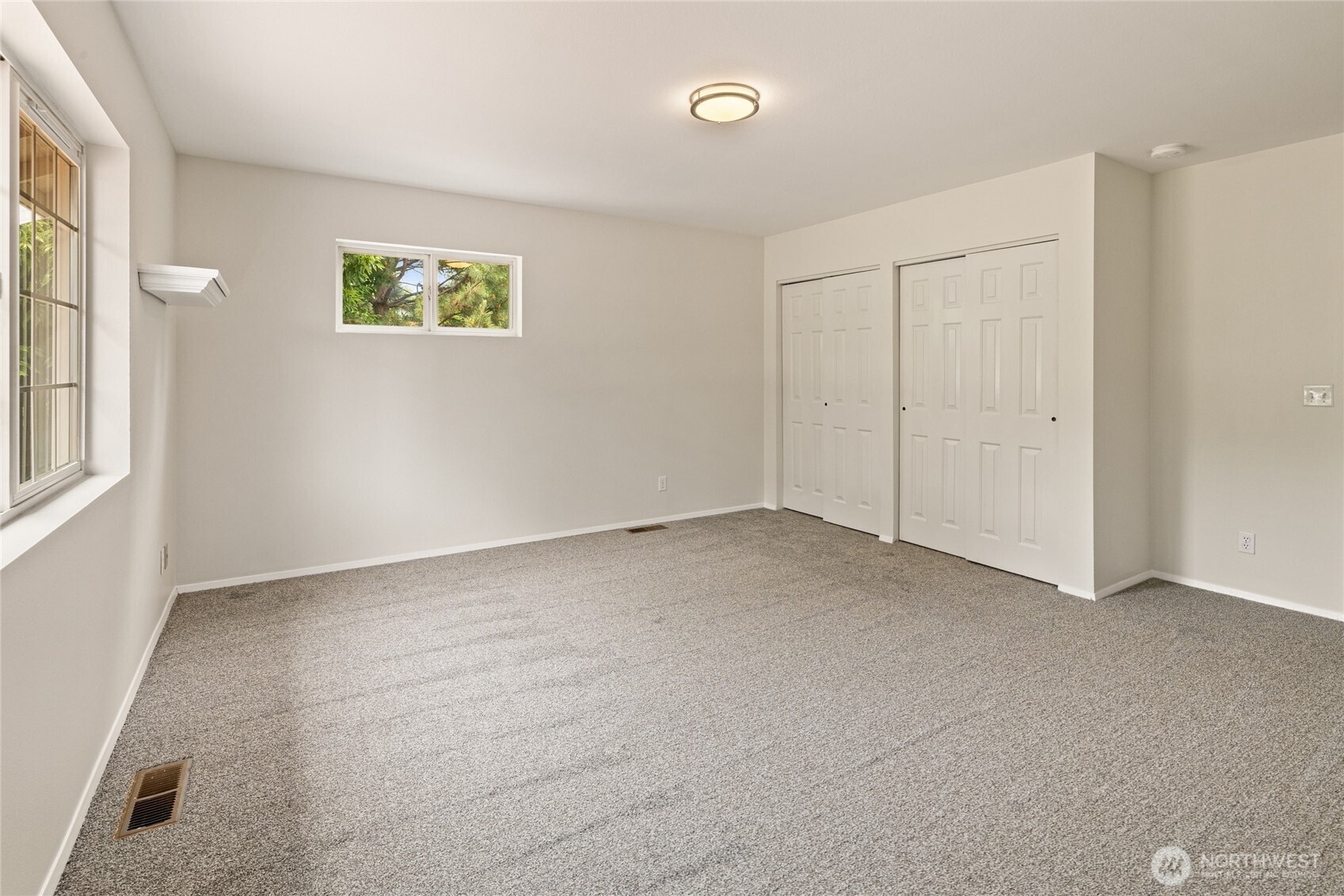611 E Kyllo Road Property Photo 34
