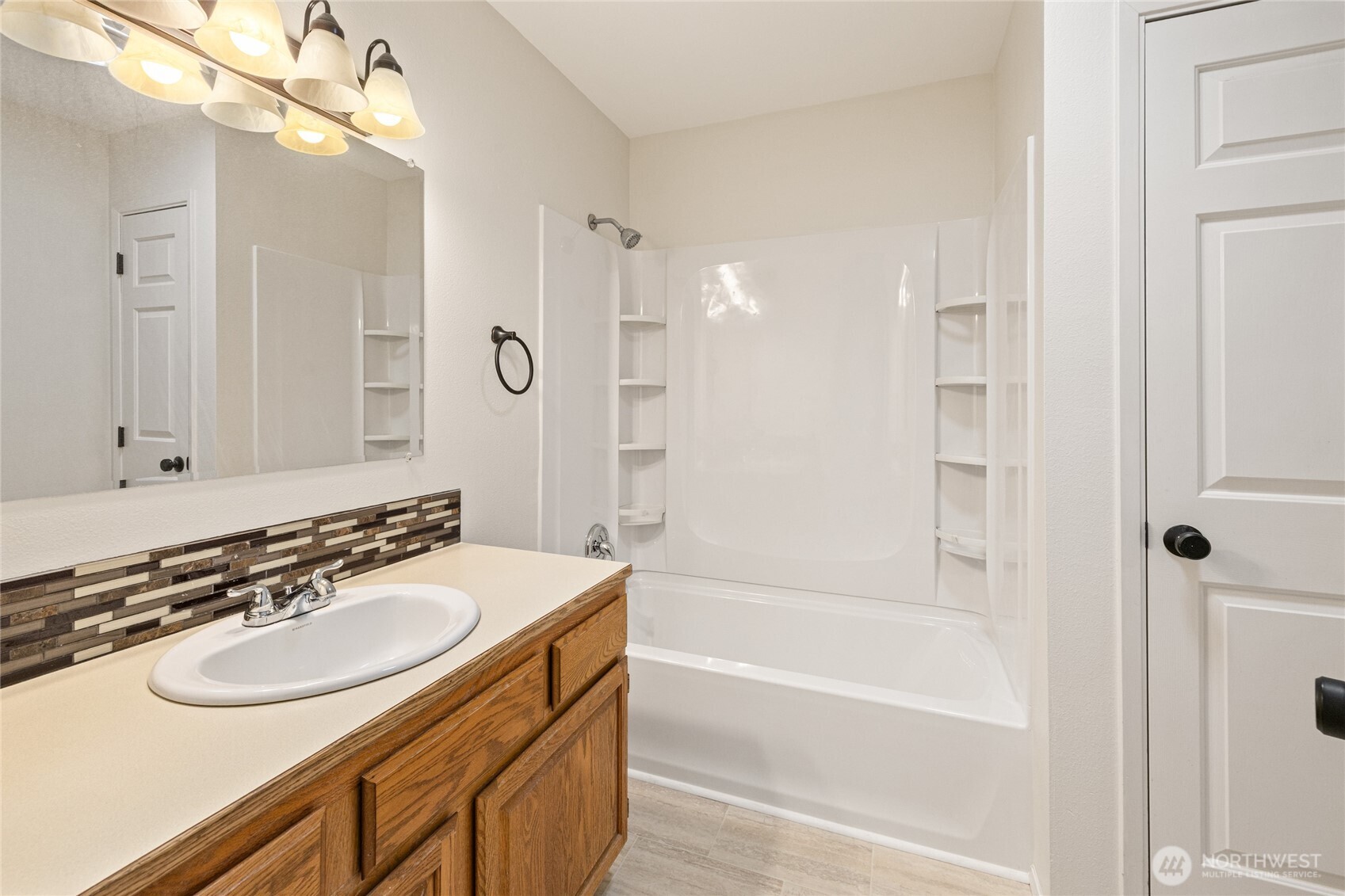 611 E Kyllo Road Property Photo 39