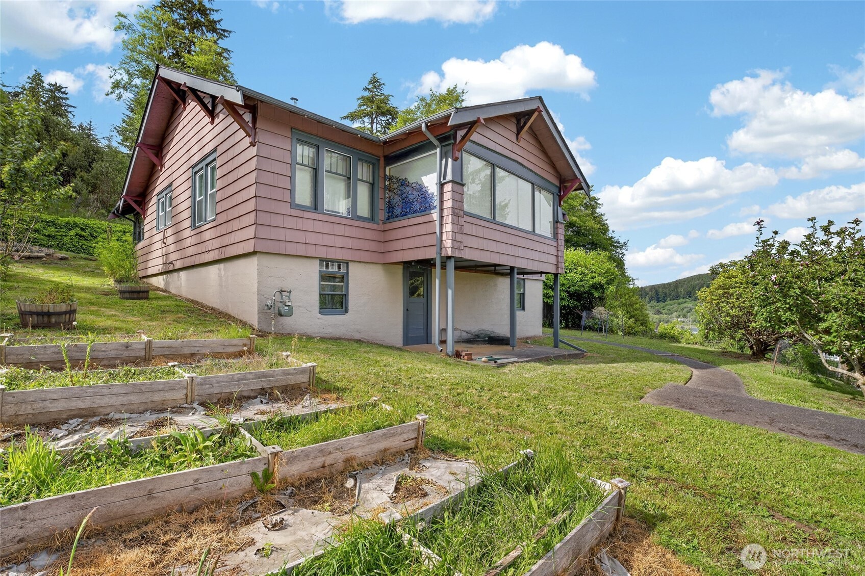540 View Court Property Photo 4