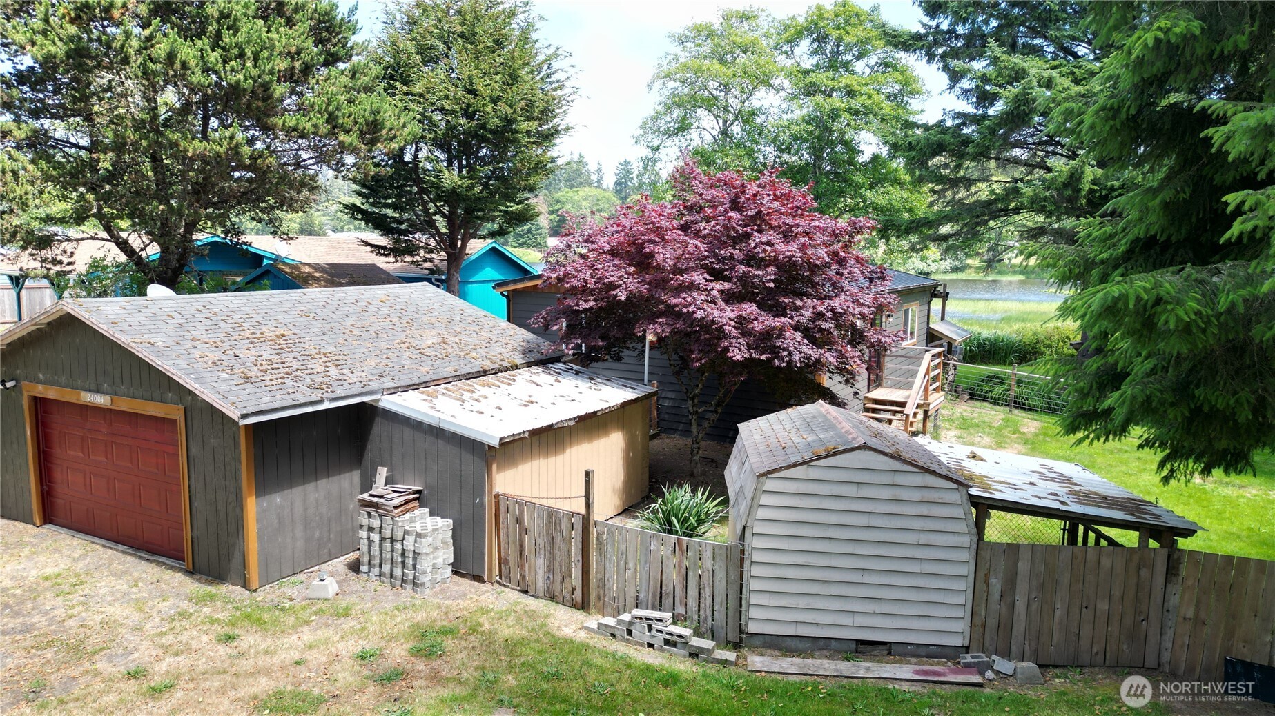 24004 Birch Place Property Photo 2