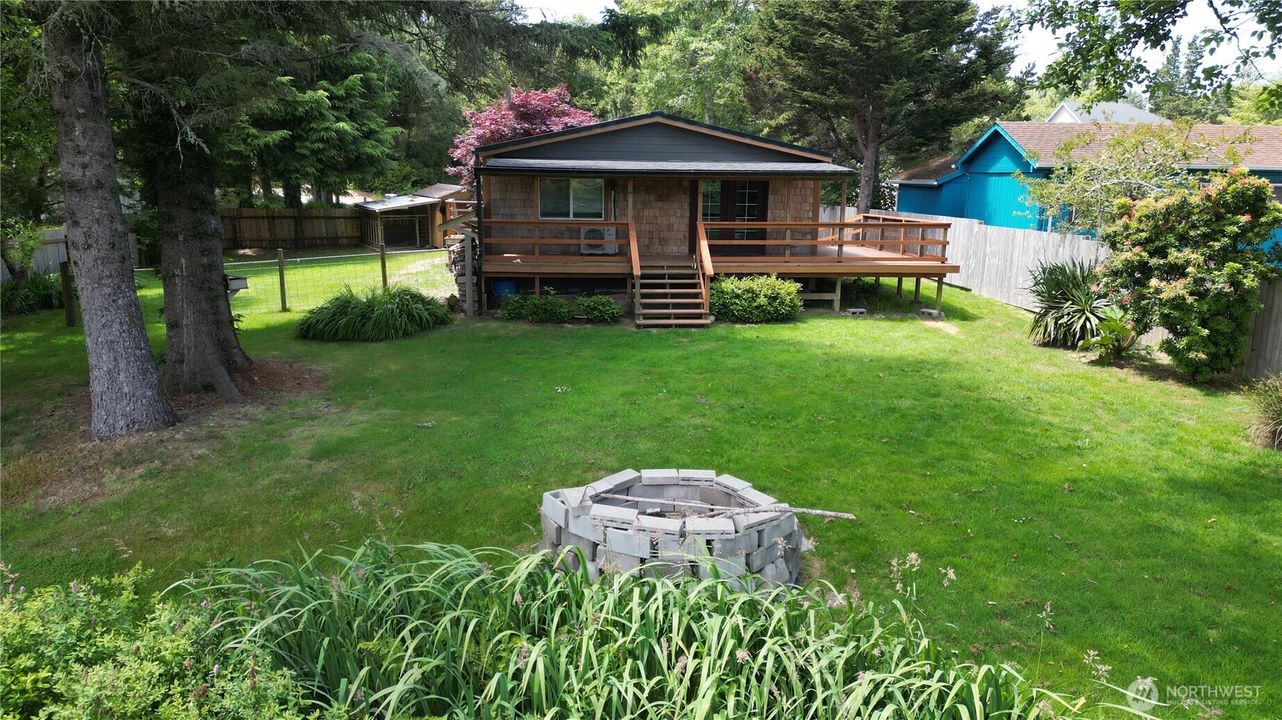 24004 Birch Place Property Photo 5