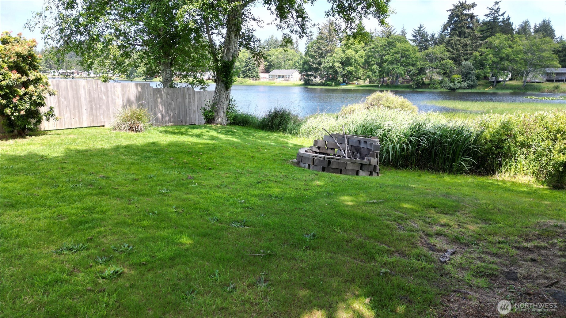 24004 Birch Place Property Photo 9