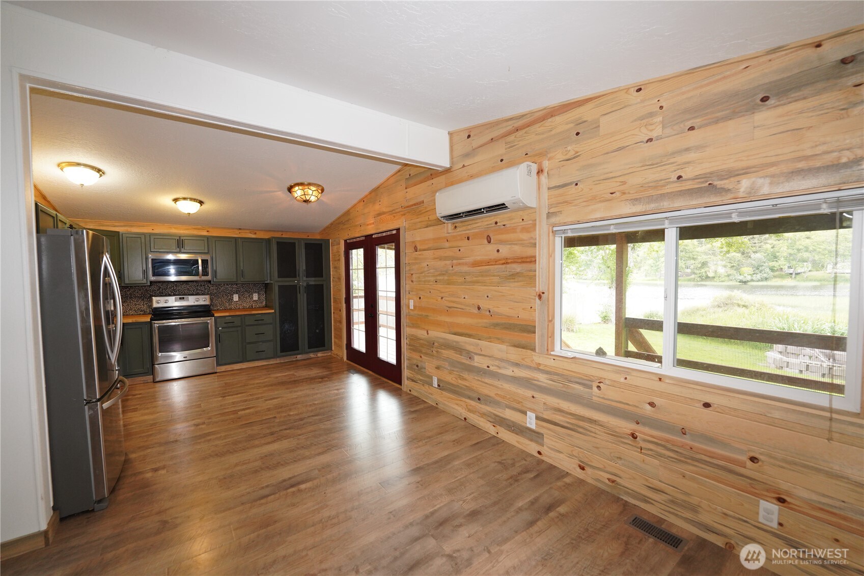 24004 Birch Place Property Photo 19