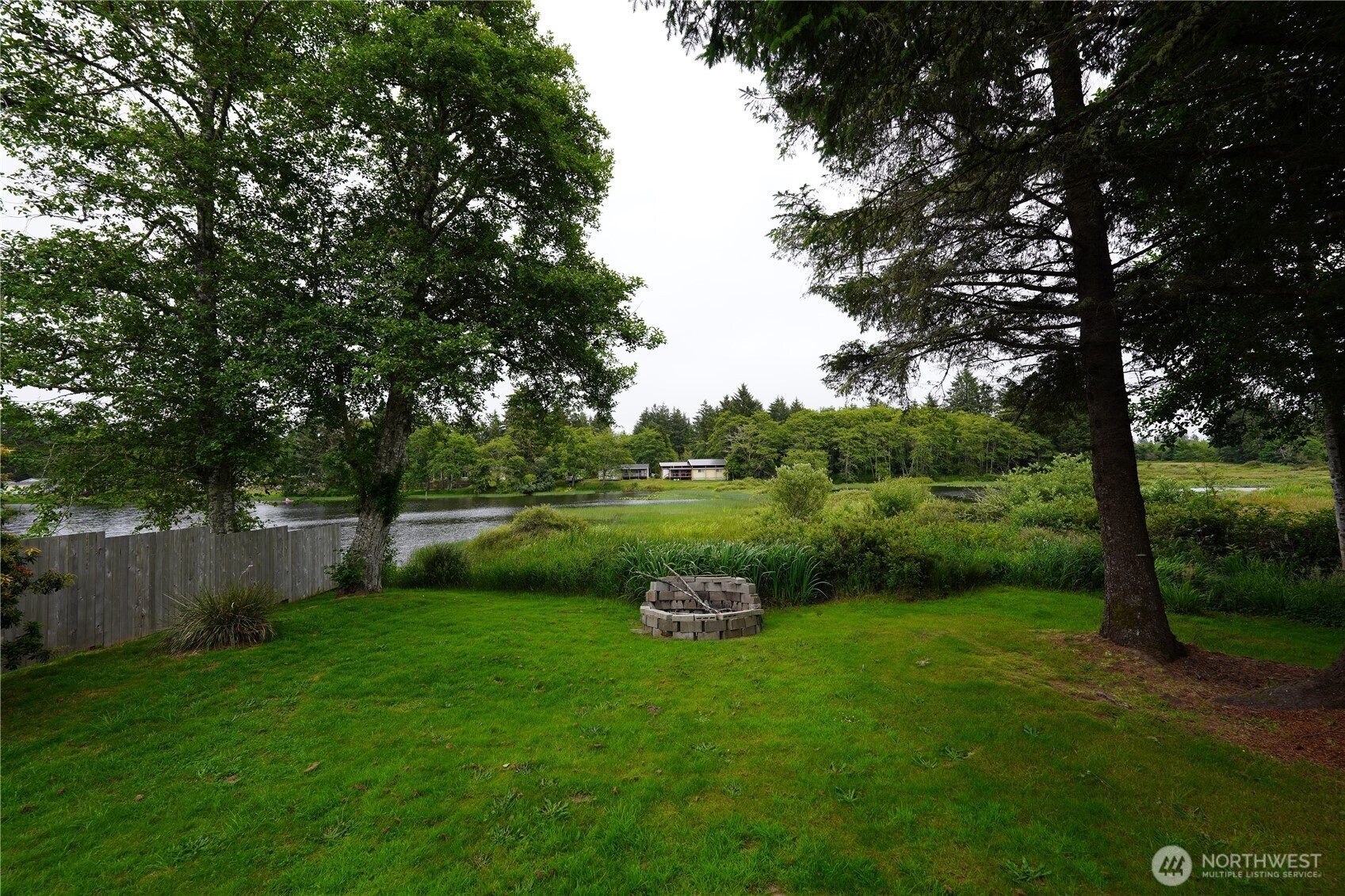 24004 Birch Place Property Photo 34
