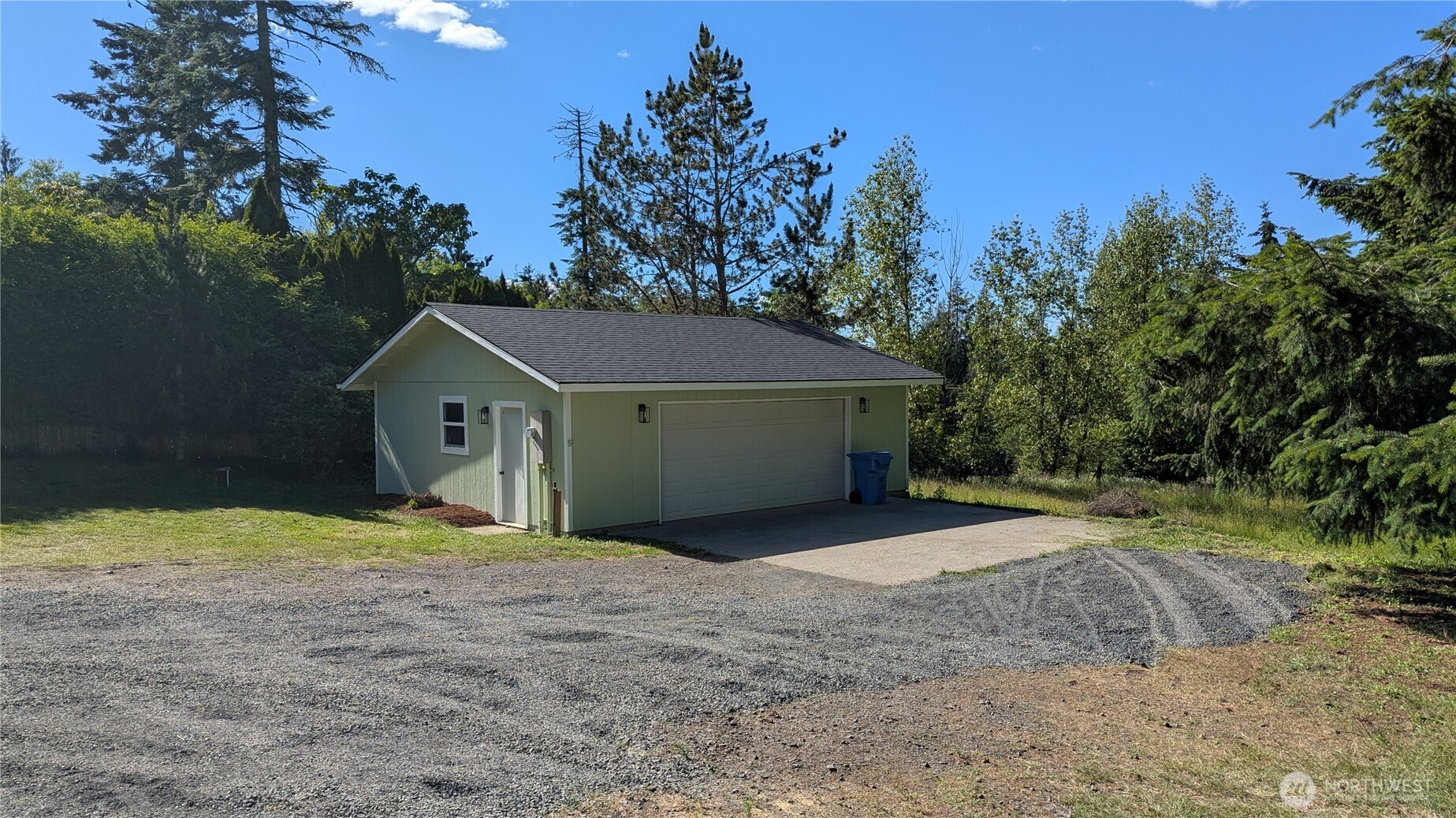 104 Sun Valley Drive Property Photo 3