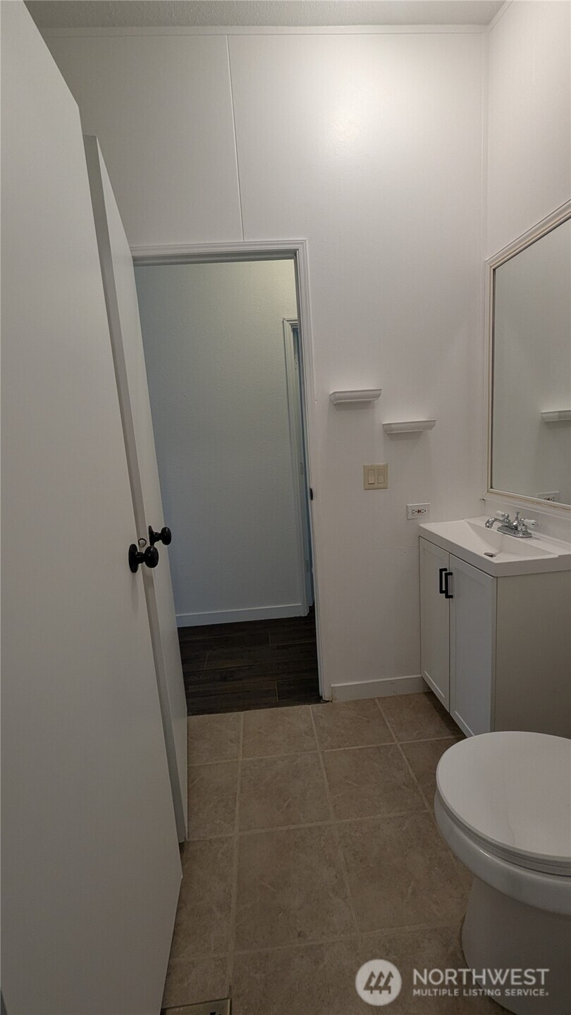 104 Sun Valley Drive Property Photo 14