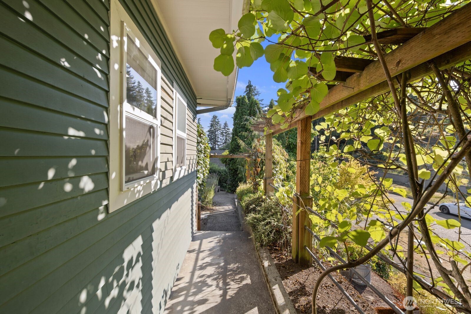 732 S Summit Avenue Property Photo 32