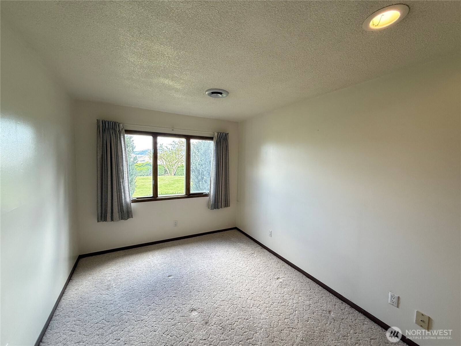 24 Valley View Drive Property Photo 20