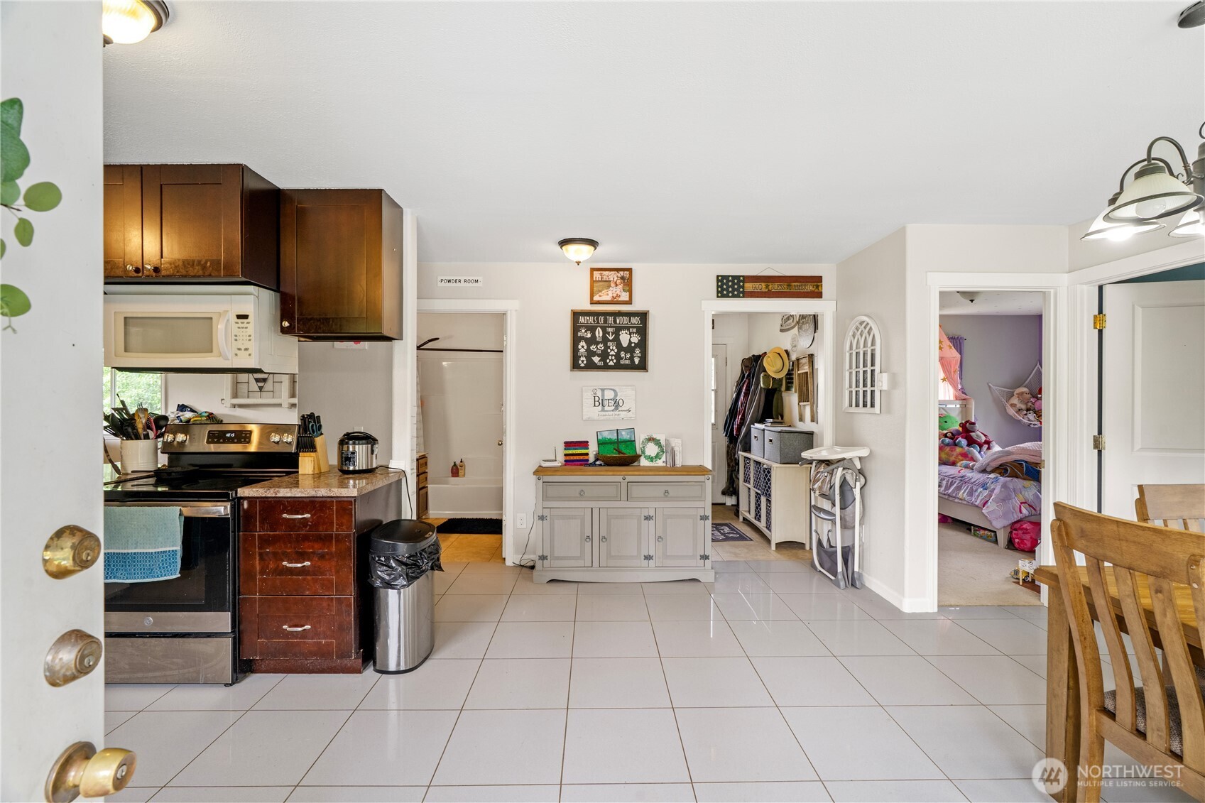 1904 North River Road Property Photo 2