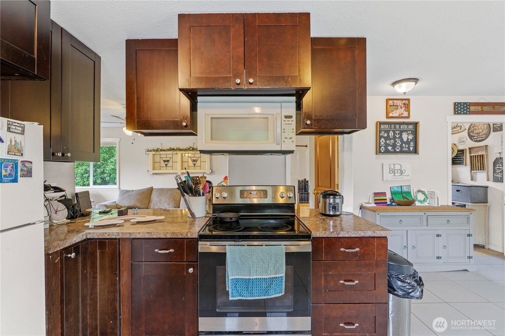 1904 North River Road Property Photo 5