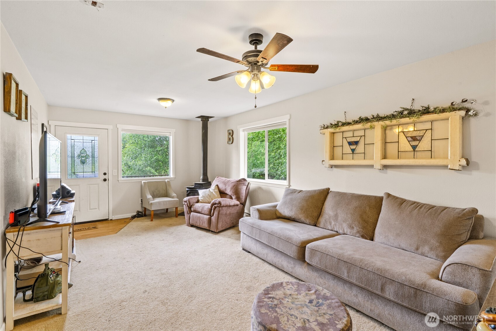 1904 North River Road Property Photo 6