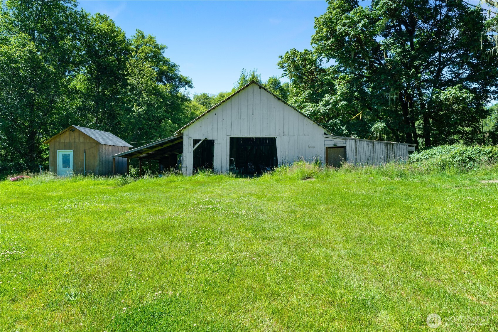 1904 North River Road Property Photo 19