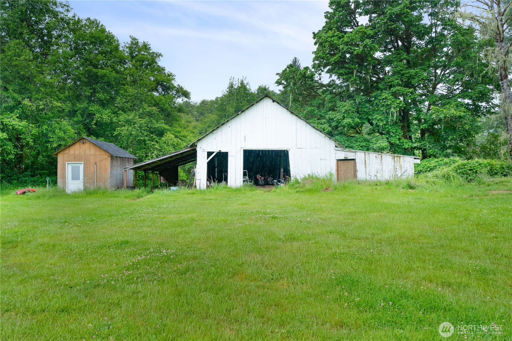 1904 North River Road Property Photo 20