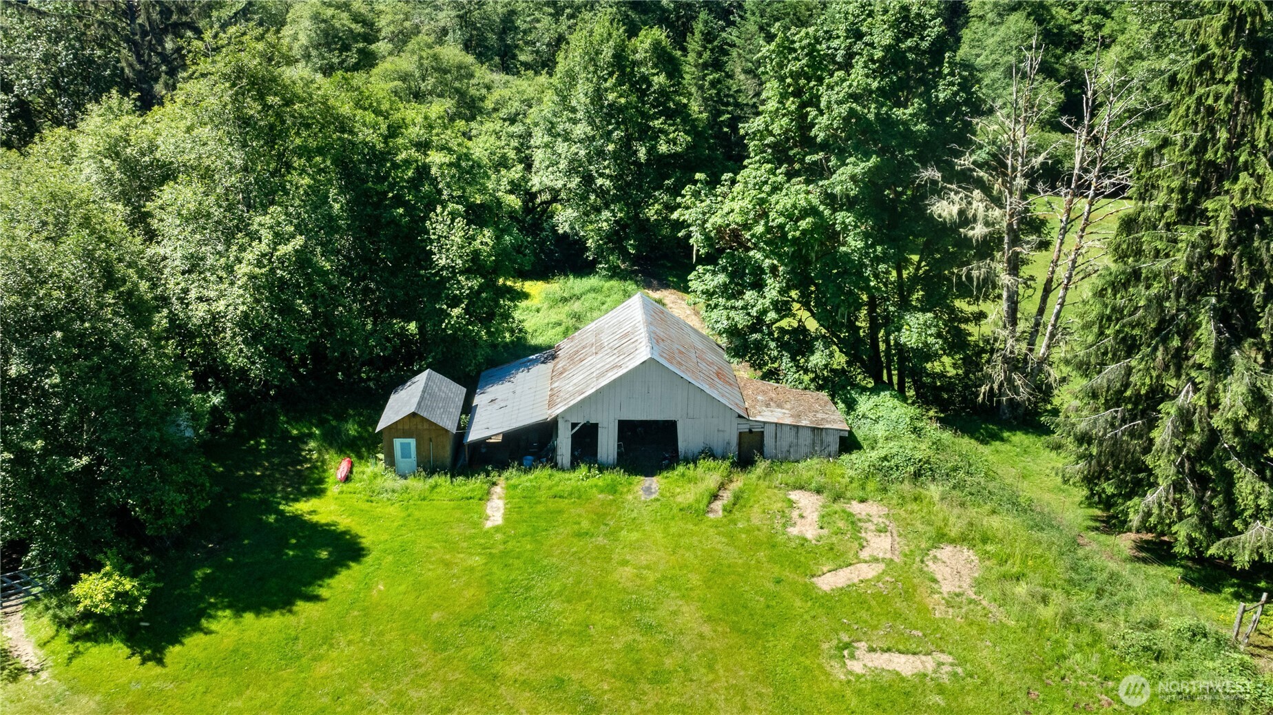 1904 North River Road Property Photo 24