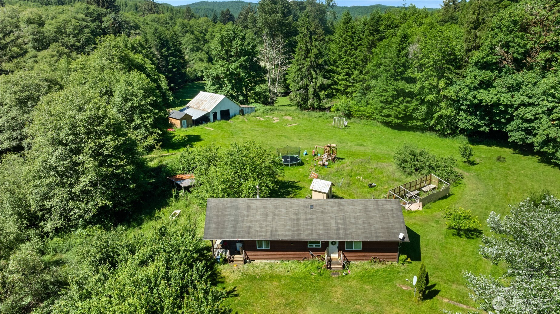 1904 North River Road Property Photo 26