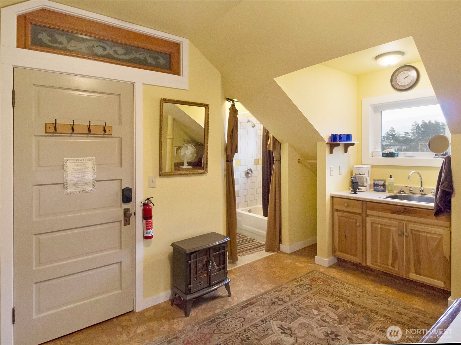 460 Argyle Avenue Property Photo 28
