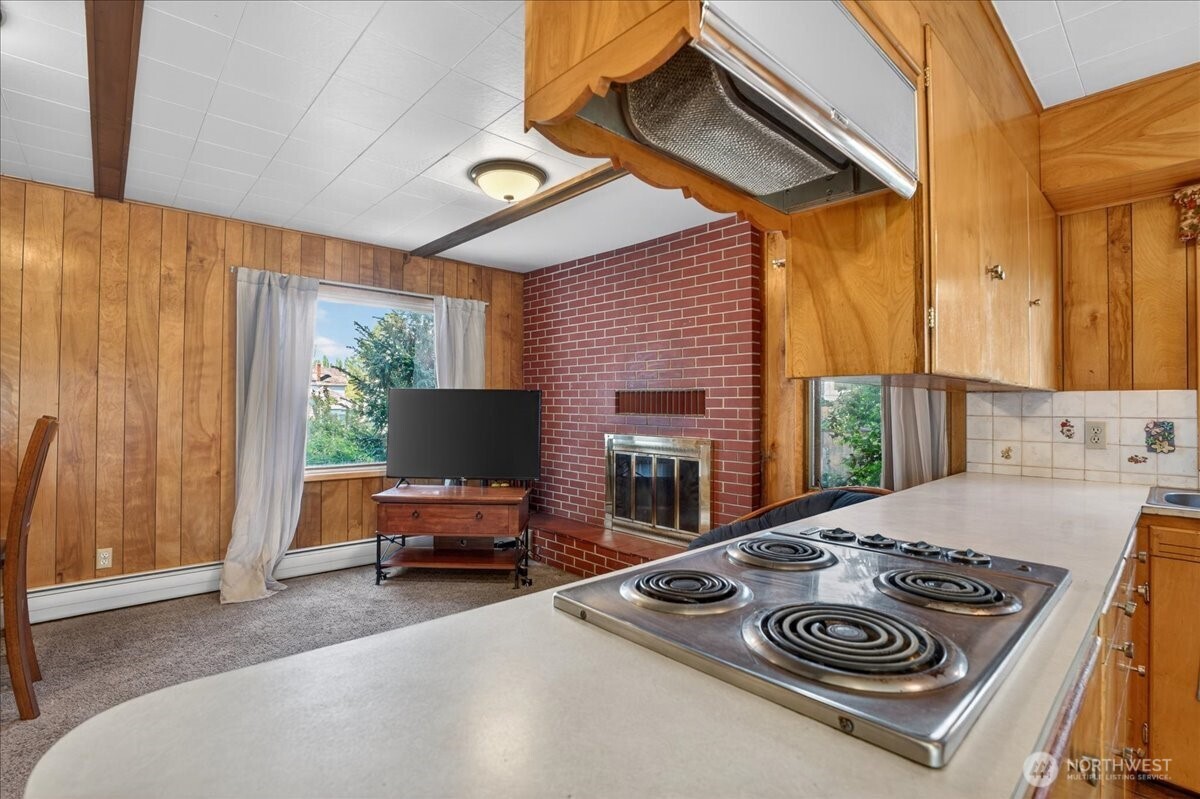 709 Marshall Street Property Photo 12