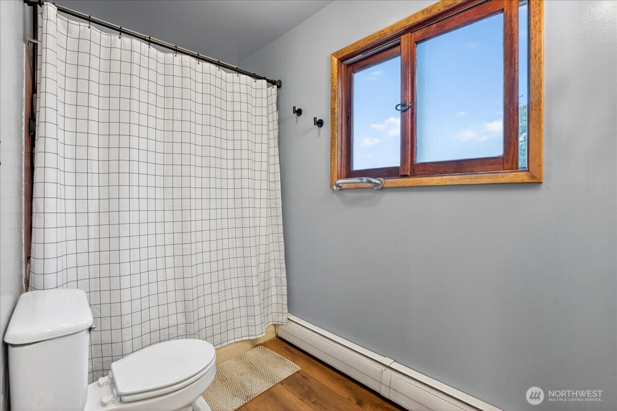 709 Marshall Street Property Photo 16