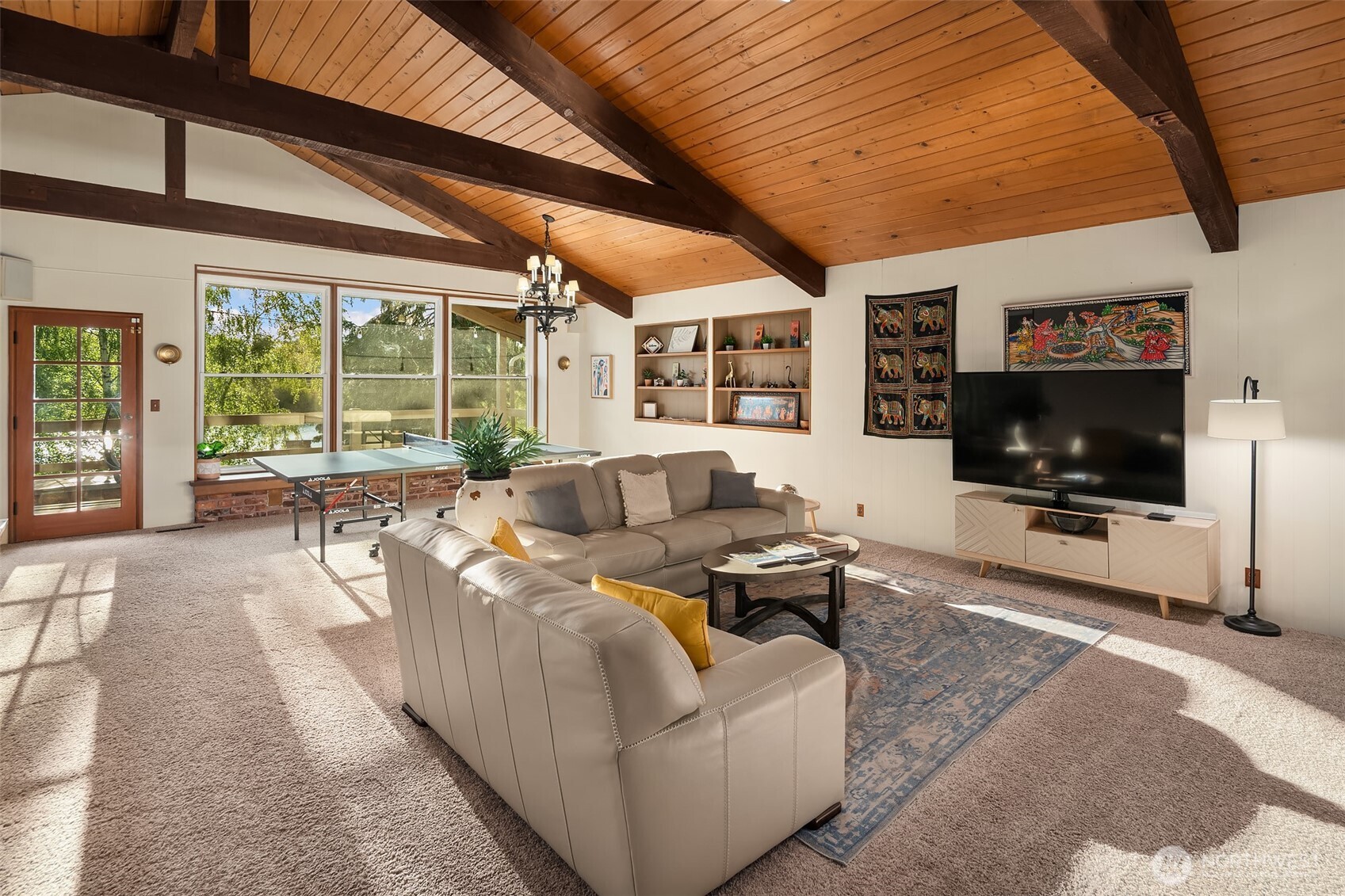 405 Lakeshore Drive Property Photo 14