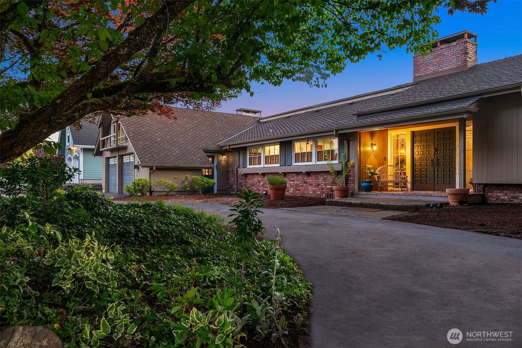 405 Lakeshore Drive Property Photo 35