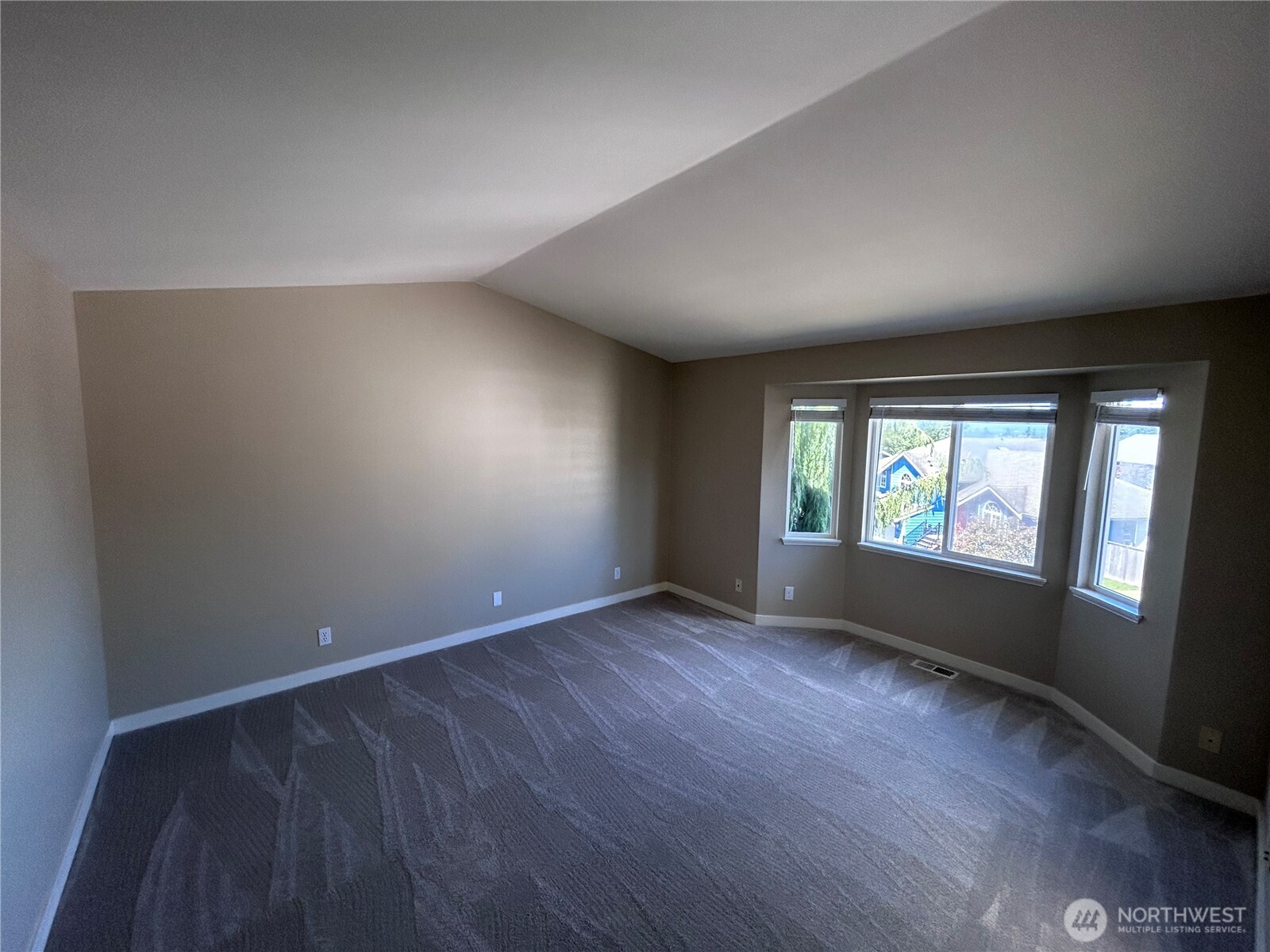 7621 67th Street Property Photo 9