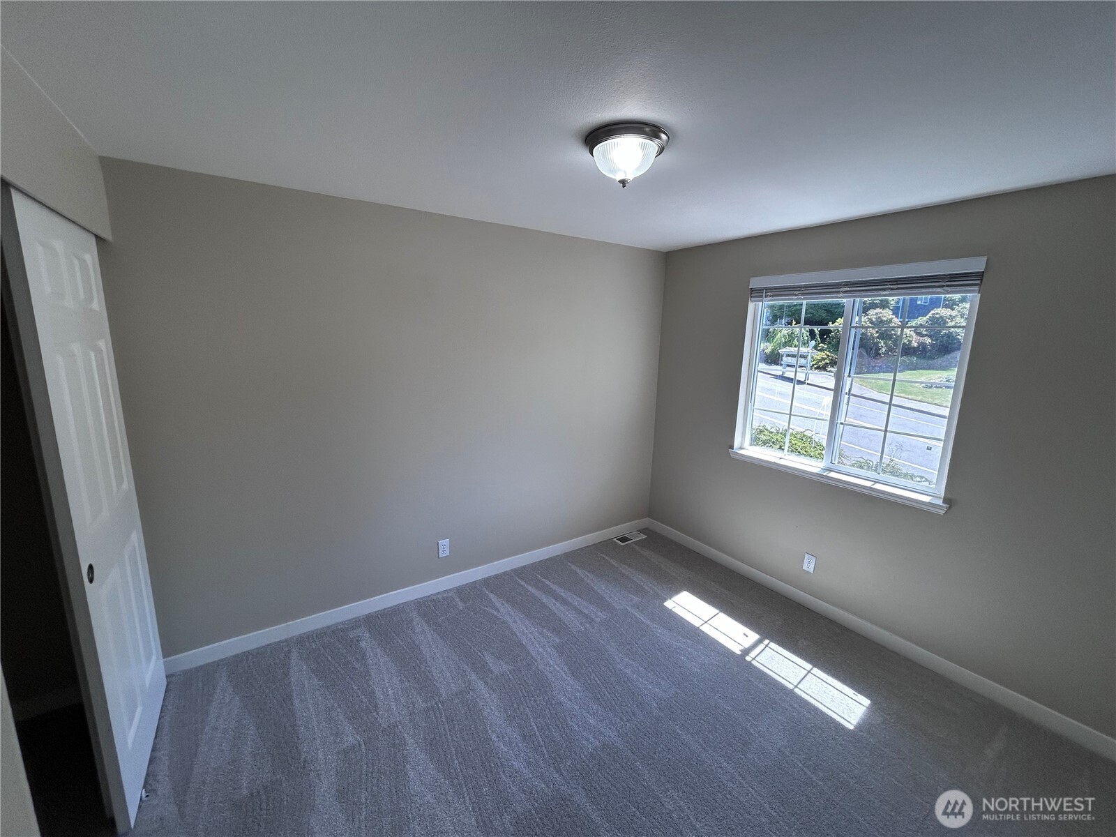 7621 67th Street Property Photo 18
