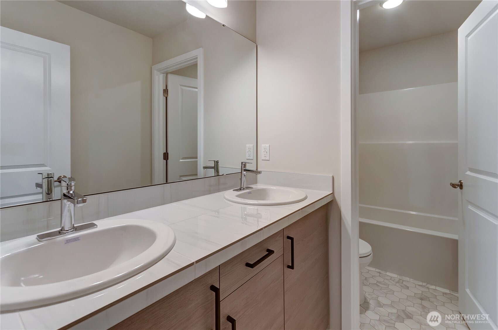 18306 37th Avenue Ct Property Photo 18