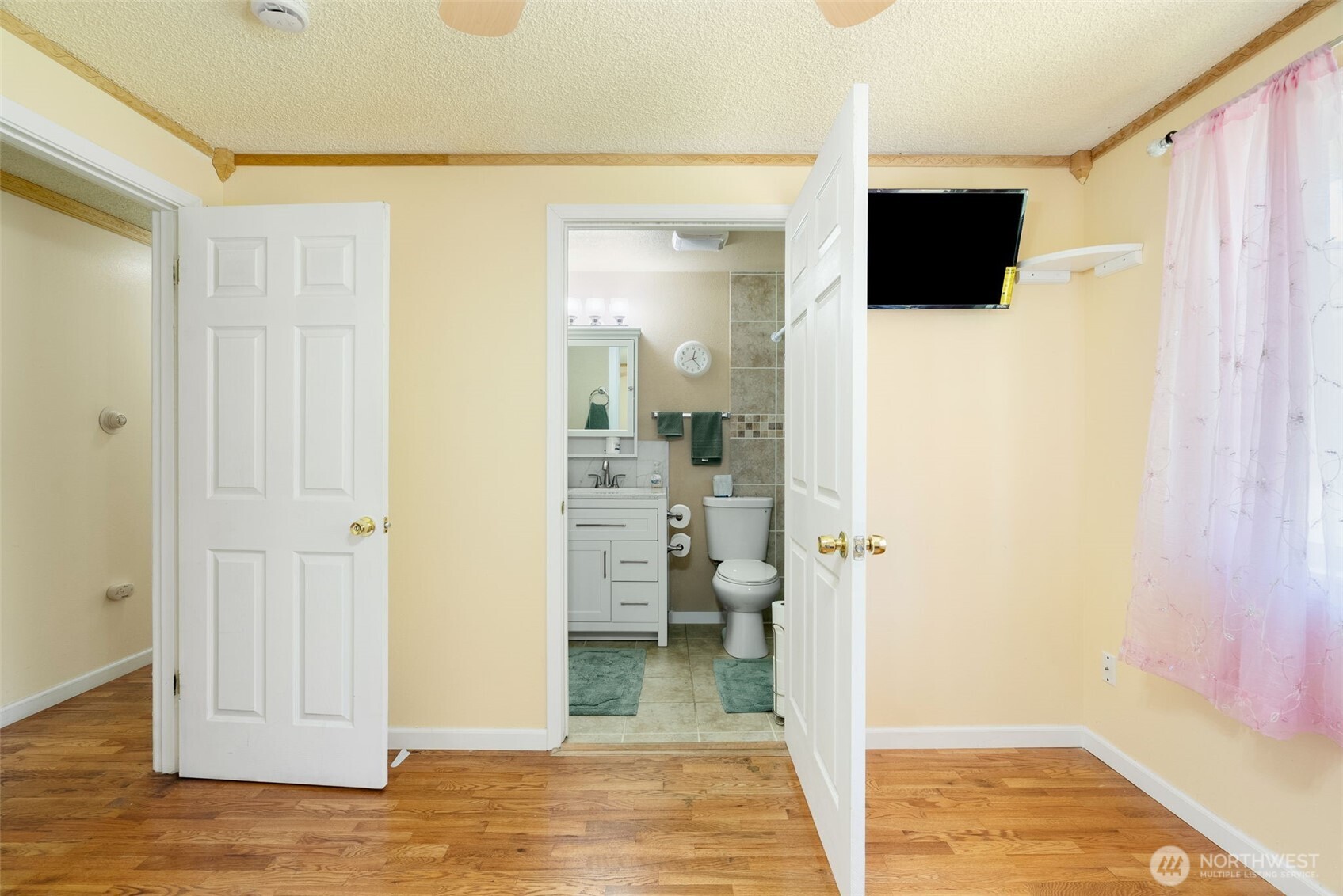 30621 8th Place Property Photo 10