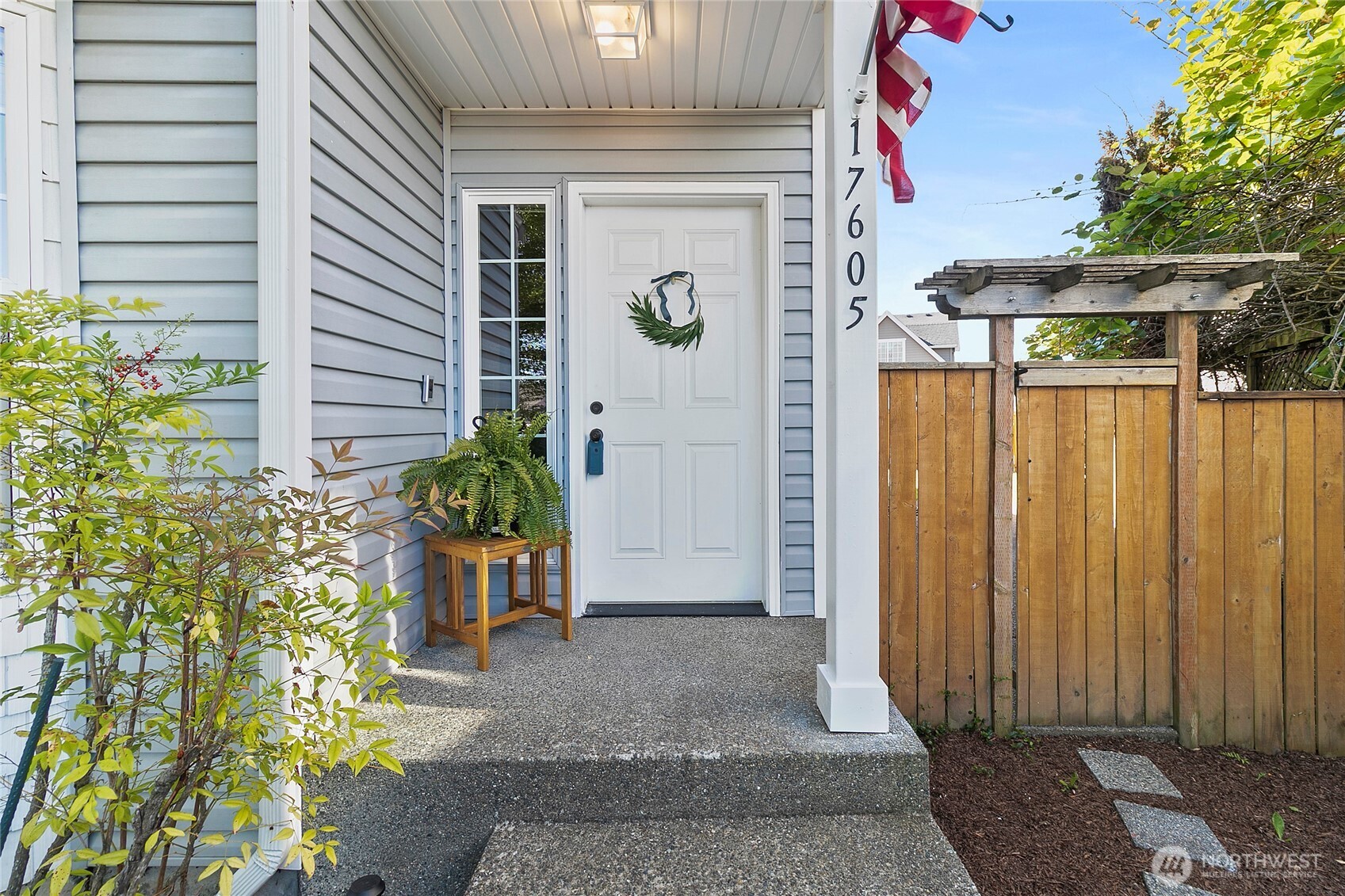 17605 111th Street Ct Property Photo 2