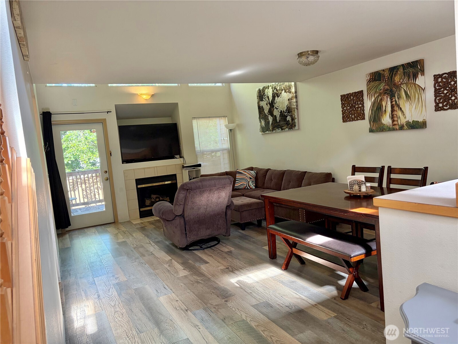 1604 Nw Seasons Lane Property Photo 8