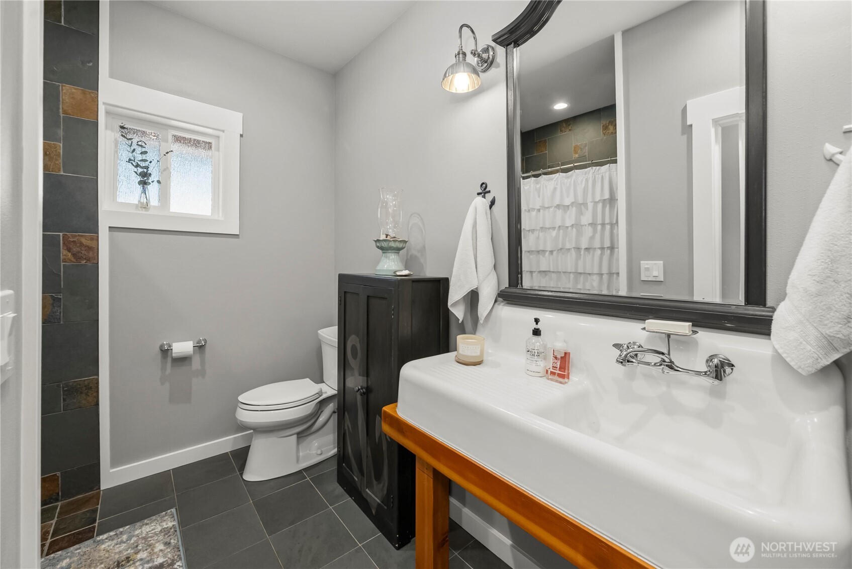 458 E Stretch Island Road Property Photo 18