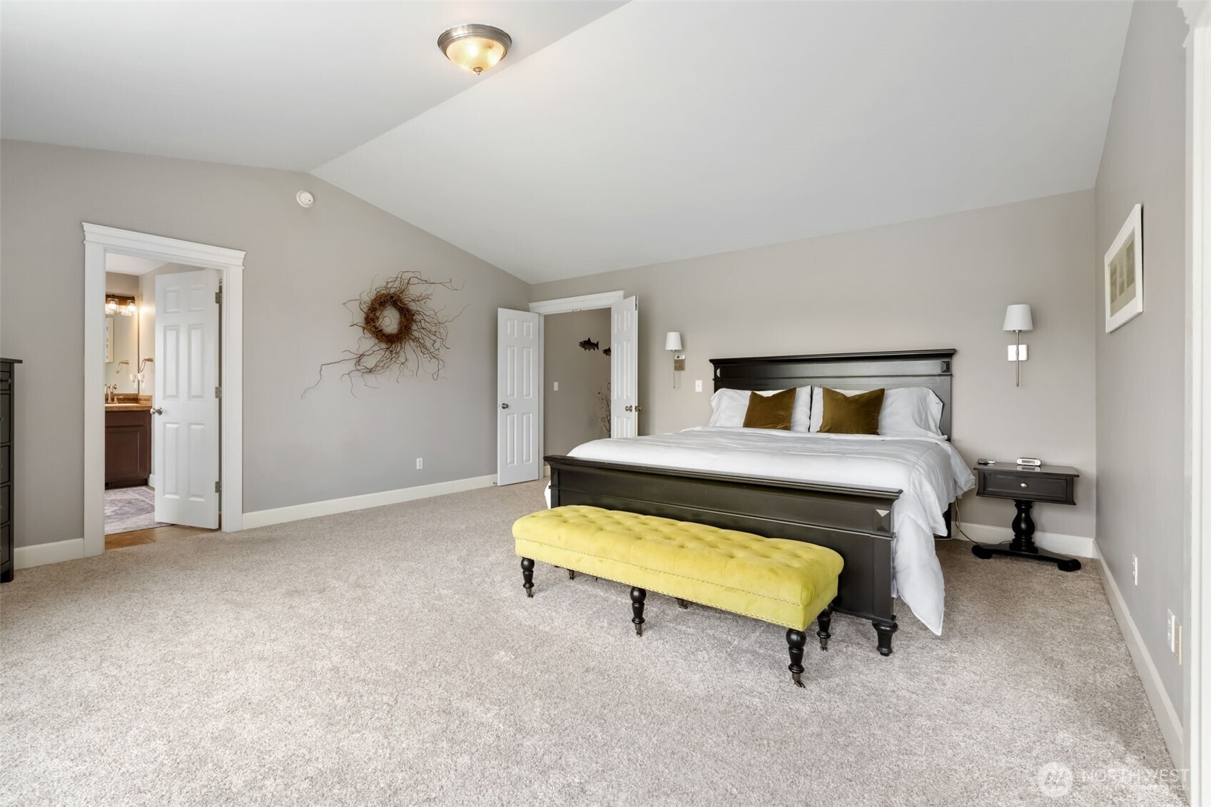 17845 Irwin Street Property Photo 16
