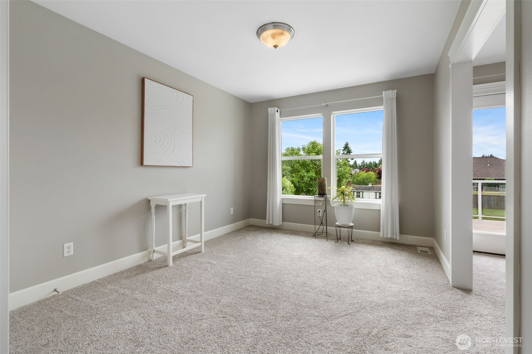 17845 Irwin Street Property Photo 20