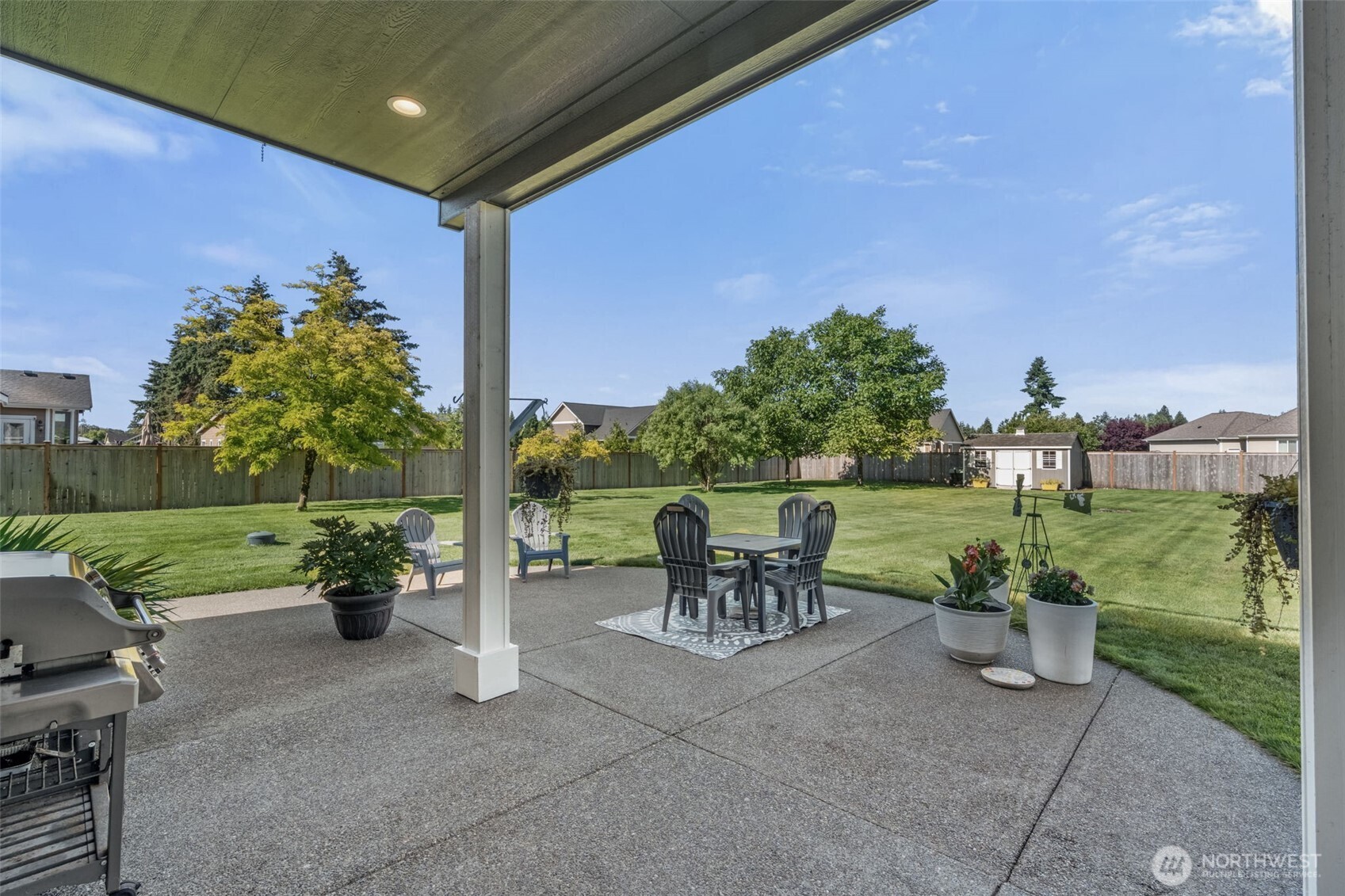 17845 Irwin Street Property Photo 34