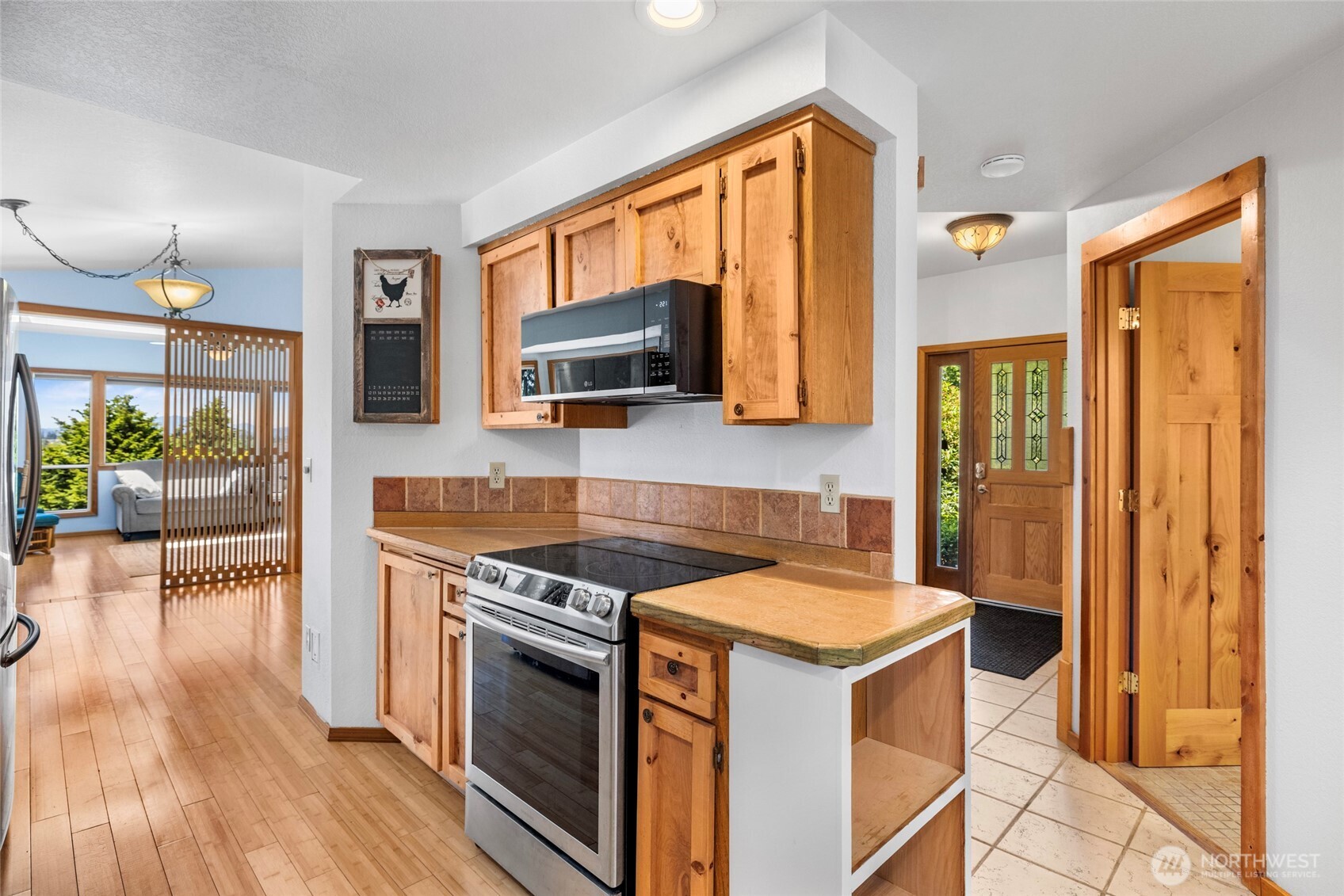 801 N Waugh Road Property Photo 16