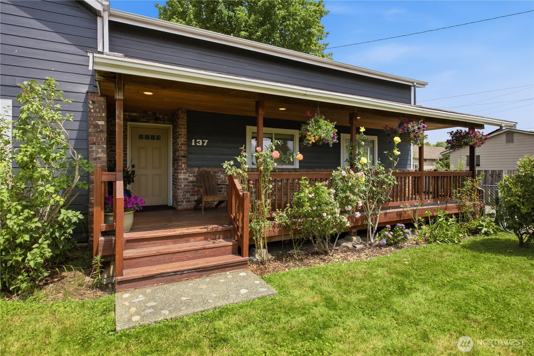 137 Wayne Avenue Property Photo 3