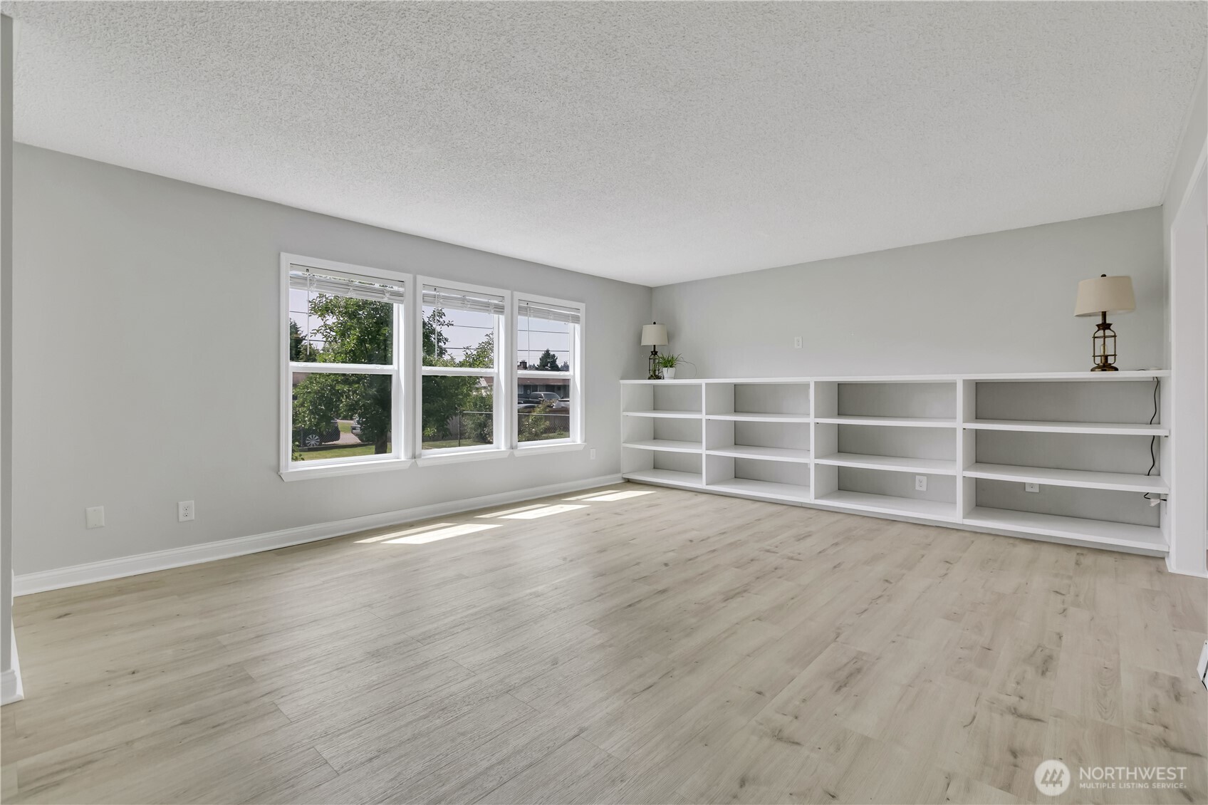 137 Wayne Avenue Property Photo 6