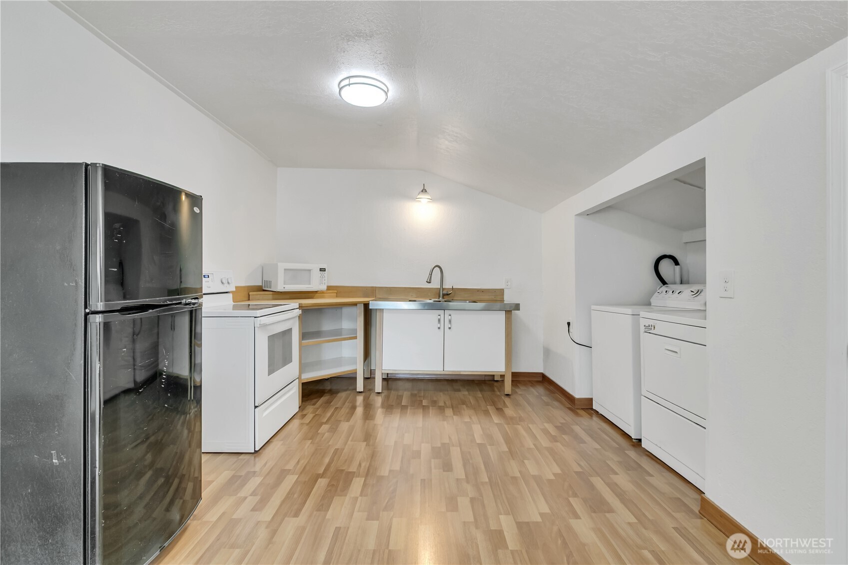 137 Wayne Avenue Property Photo 24