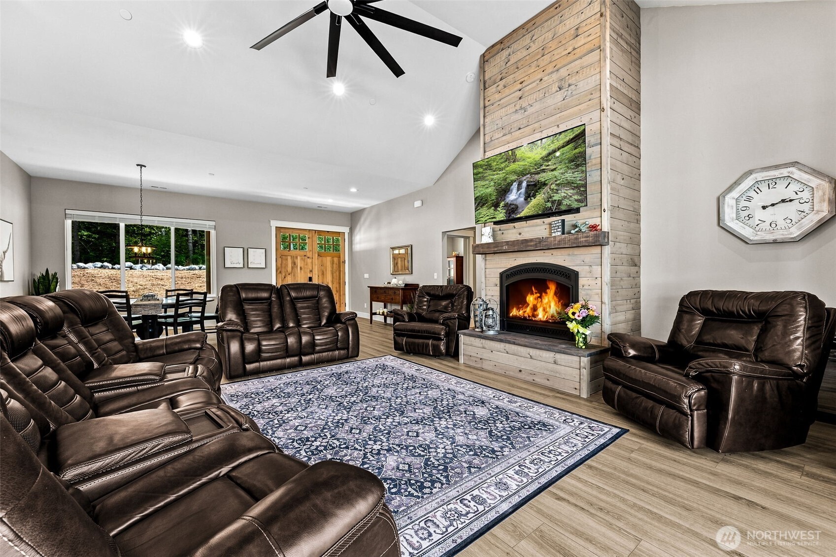 39456 Mountain Park Drive Property Photo 6