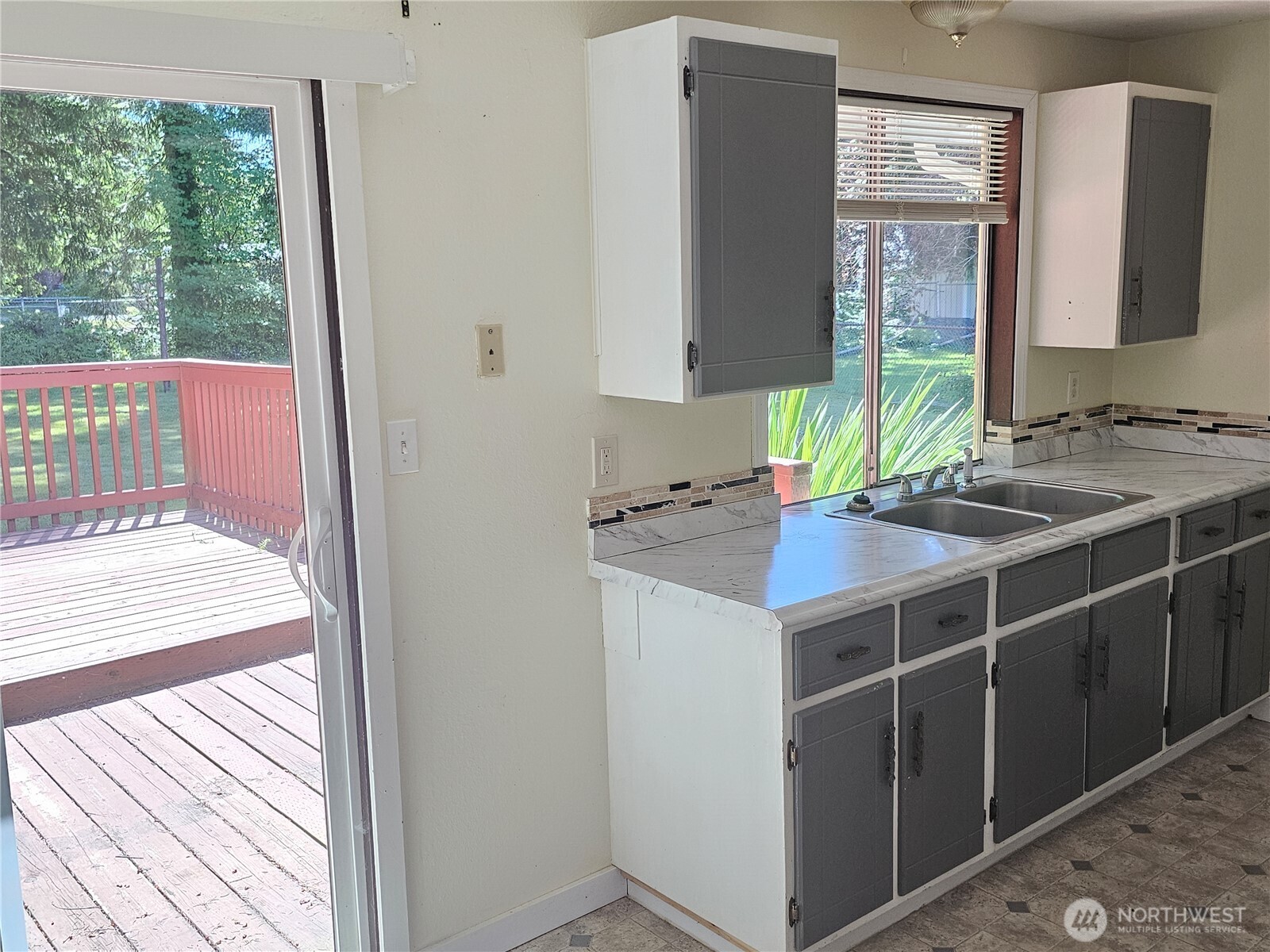 151 S Little John Lane Property Photo 7