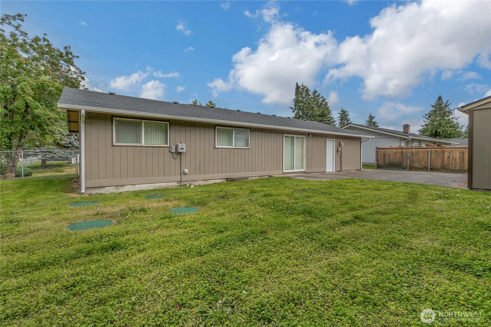 17002 6th Avenue Property Photo 5
