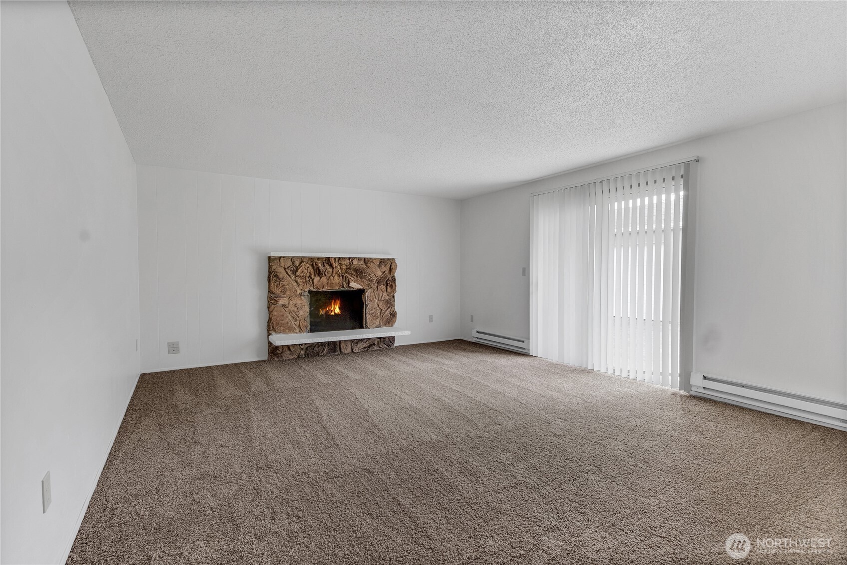 17002 6th Avenue Property Photo 6