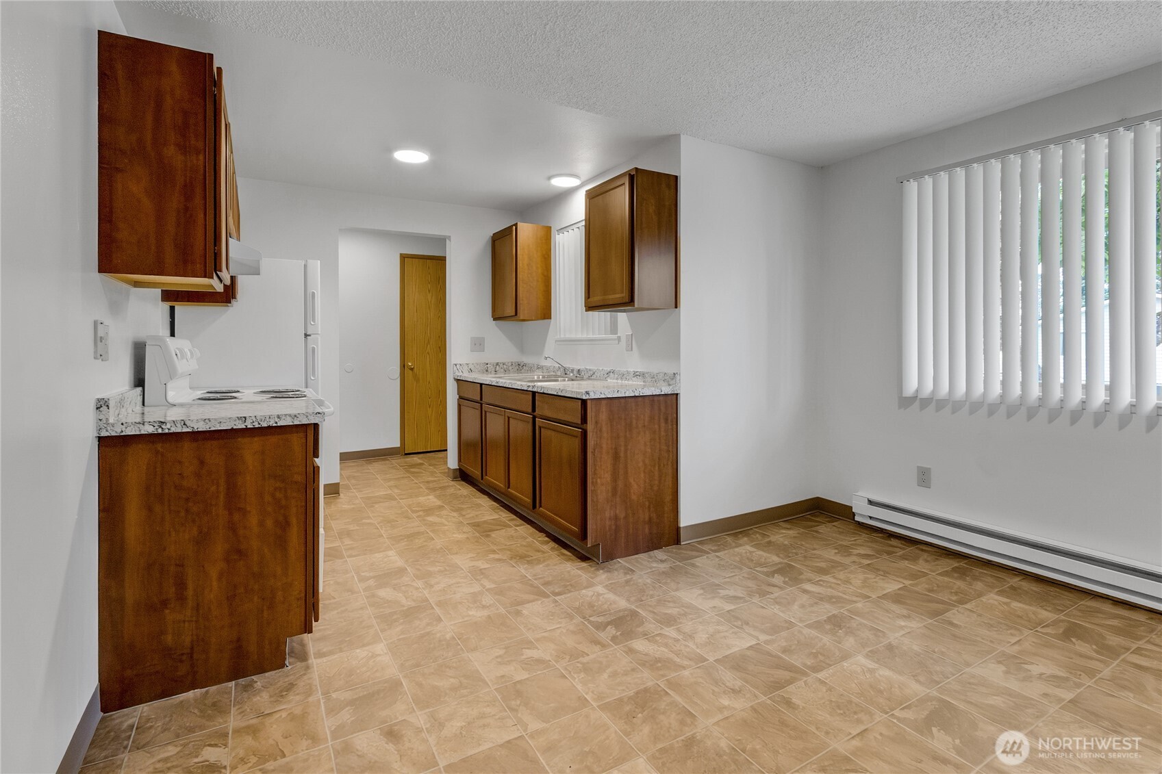 17002 6th Avenue Property Photo 8