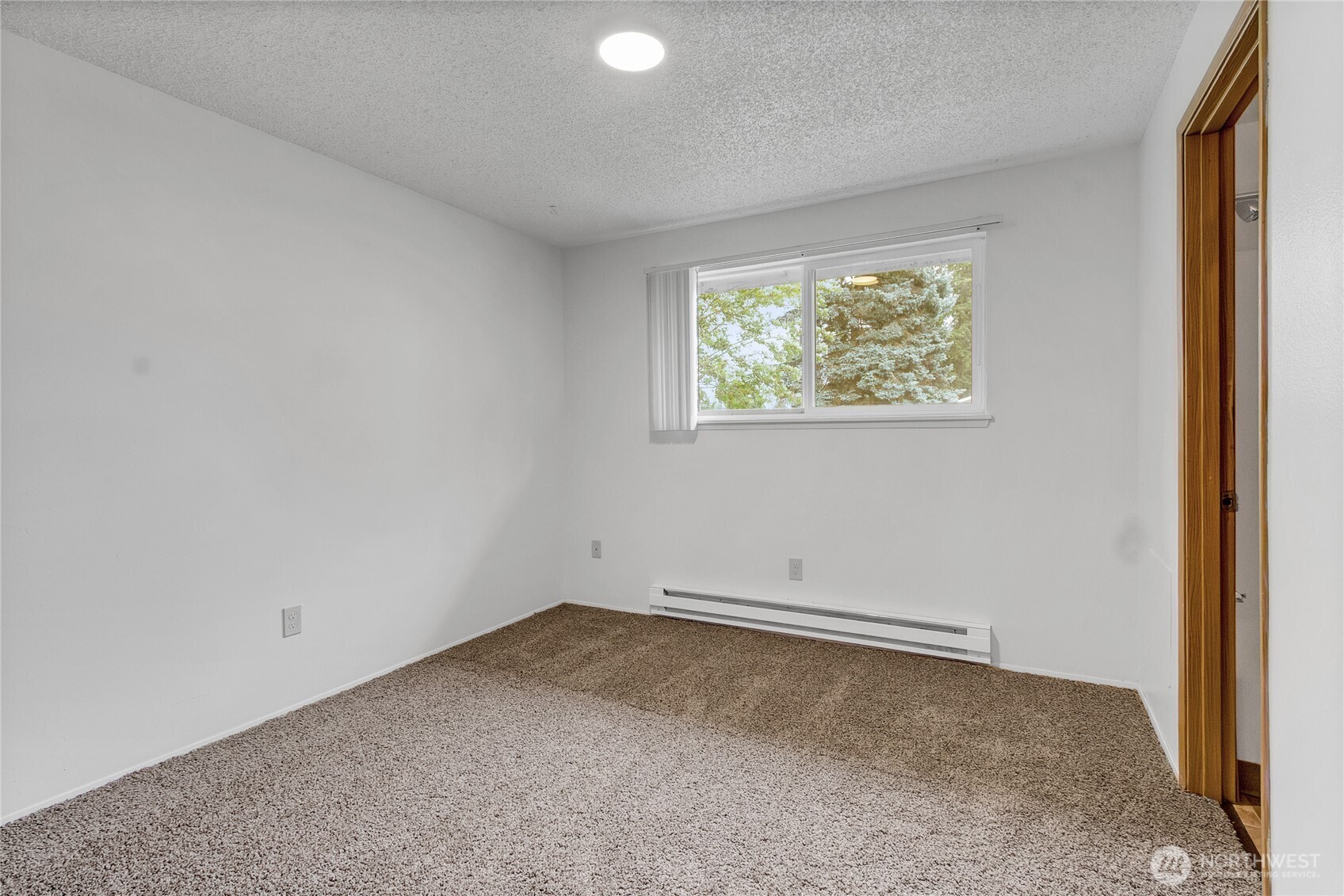 17002 6th Avenue Property Photo 9