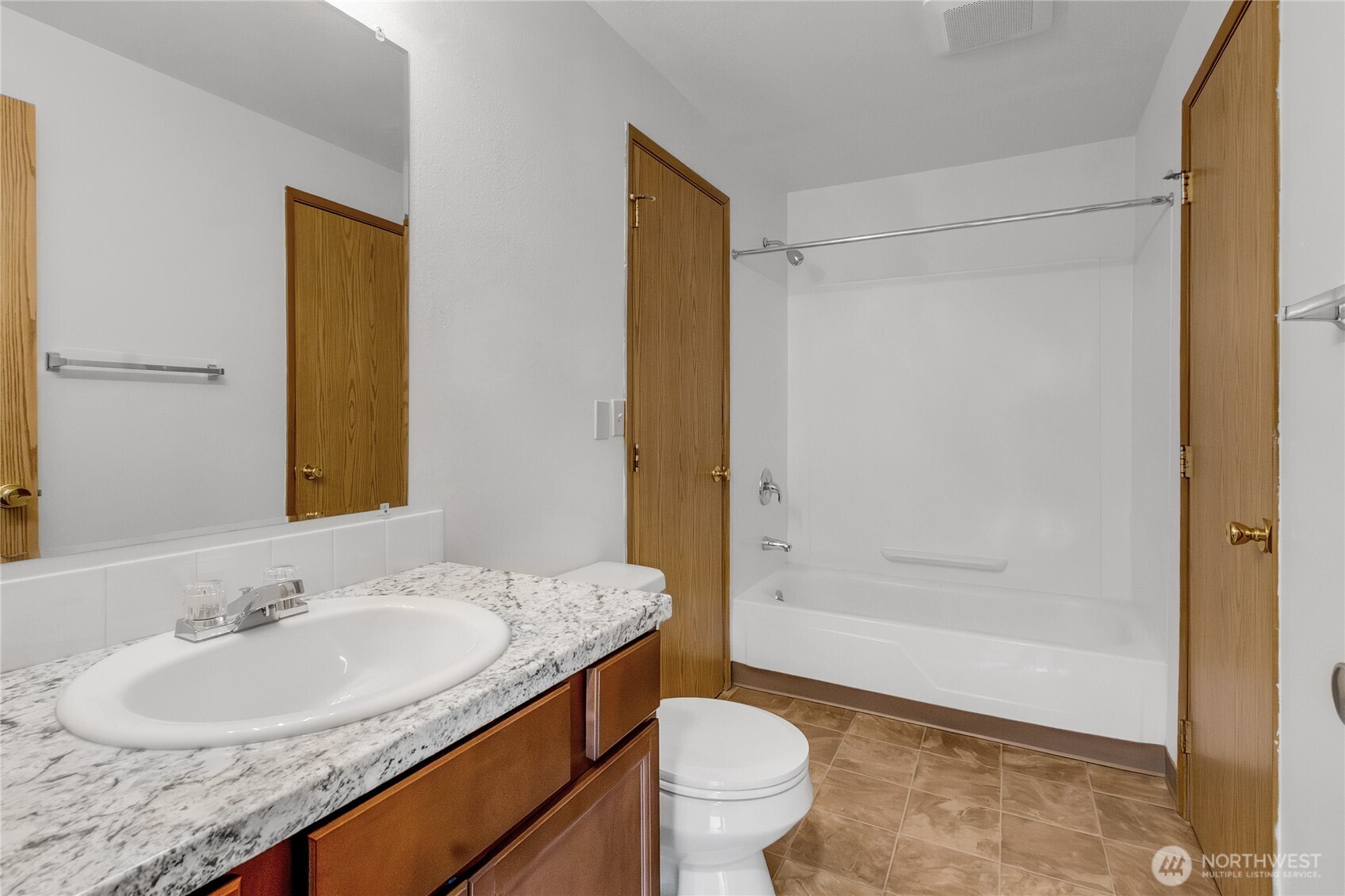 17002 6th Avenue Property Photo 10