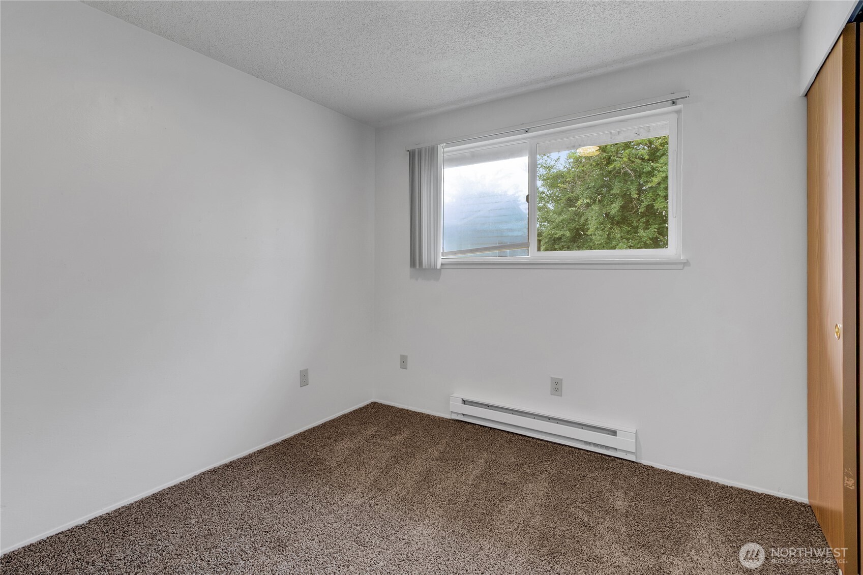 17002 6th Avenue Property Photo 11