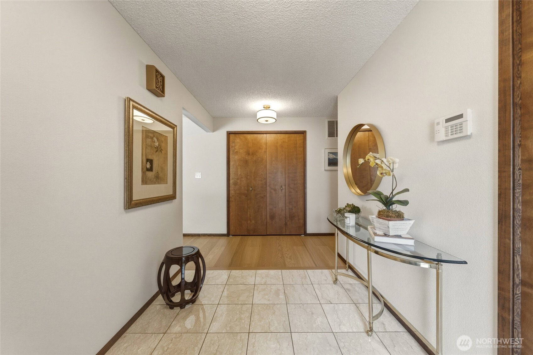 1801 Crestline Drive Property Photo 3