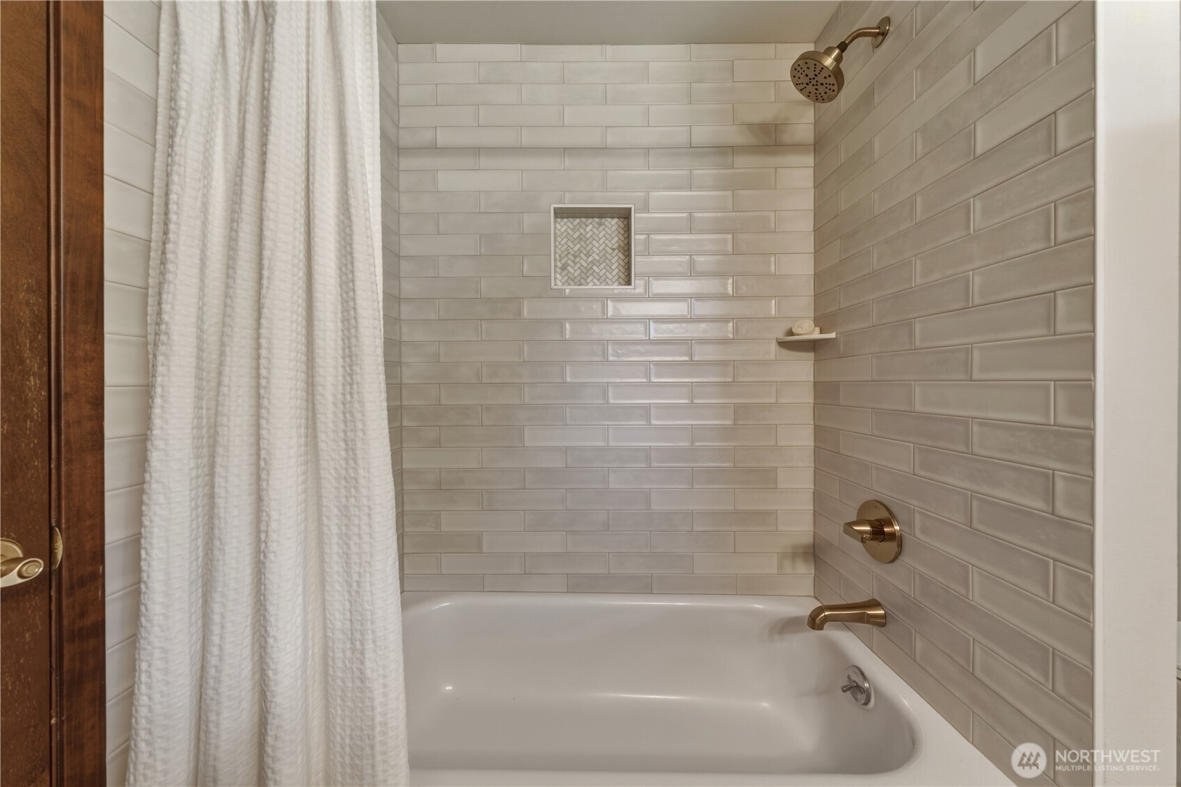 1801 Crestline Drive Property Photo 15